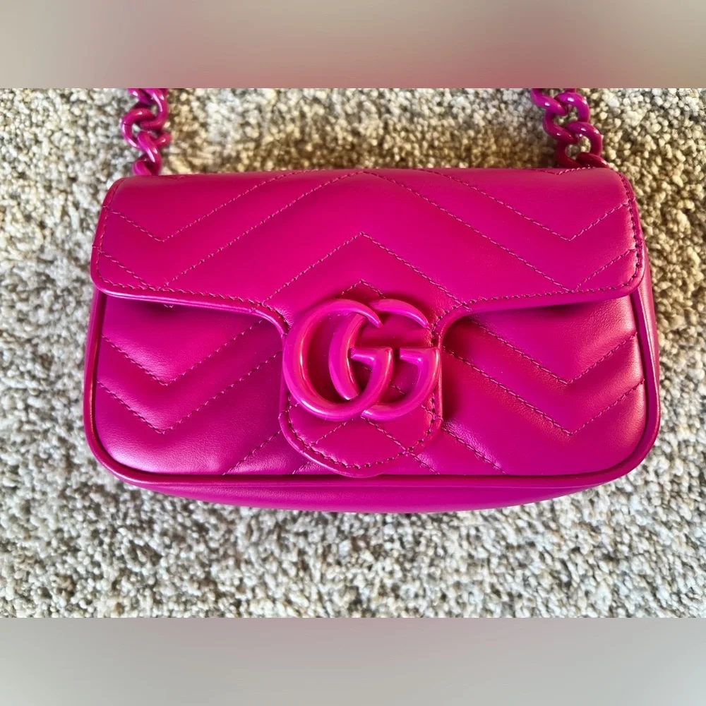 Gucci Fuchsia Calfskin Quilted Leather Shoulder Chain Mini Crossbody Bag - Picture 5 of 16